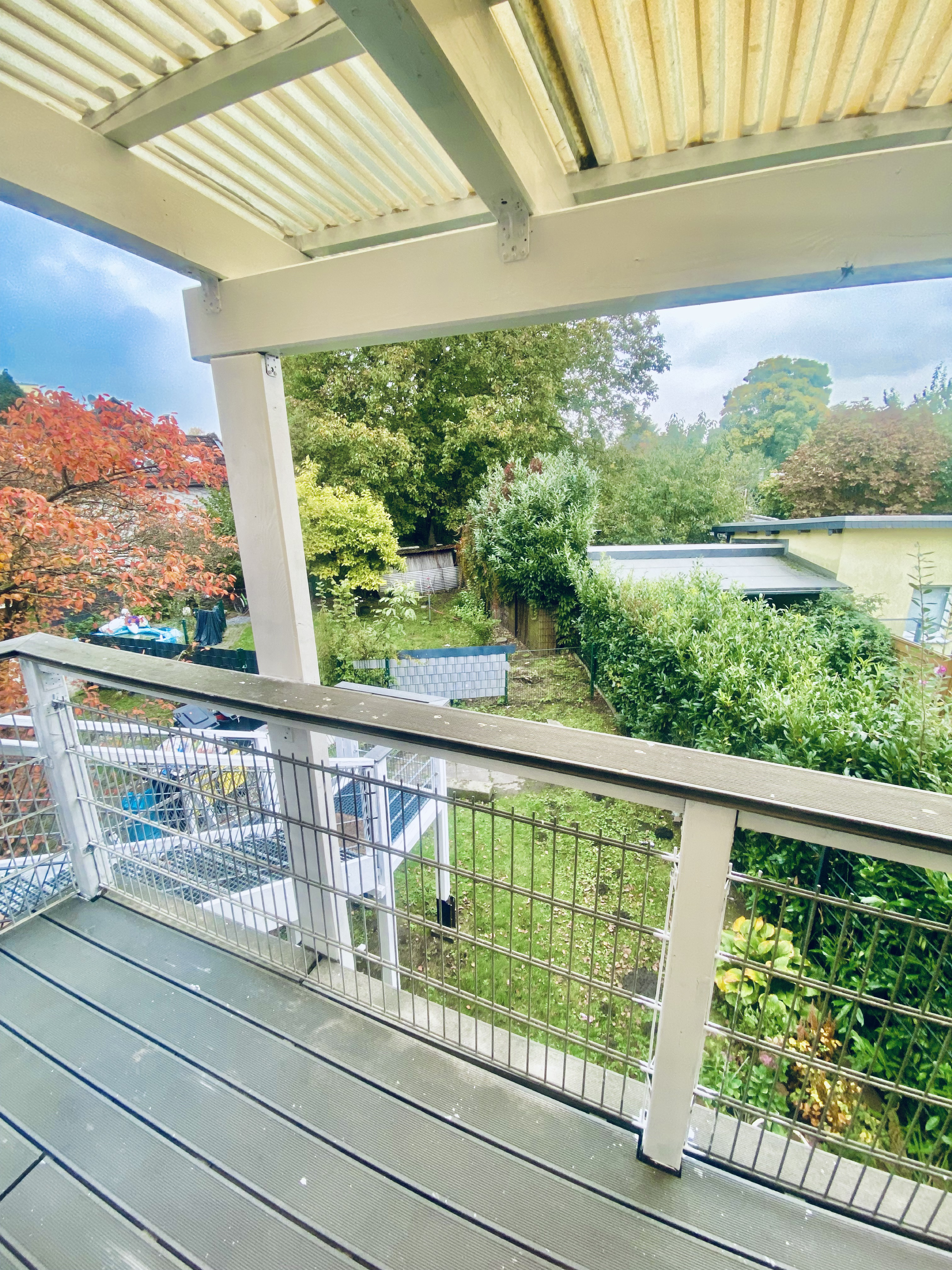 Provisionsfrei und bezugsfrei: Terrassenwohnung mit separatem Eingang und Garten