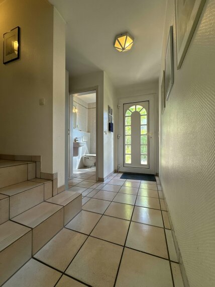 Flur-Eingang-GästeWC