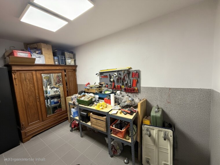 Lagerraum hinter Garage